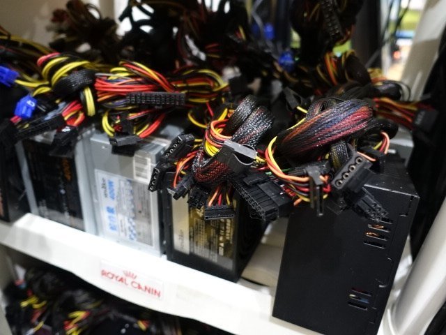 [創技電腦] 各大廠牌 POWER 450W 二手電源供應器  台中實體店面 + 網路同時銷售