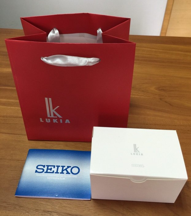 SEIKO精工 LUKIA 聖誕限定機械女錶-珍珠貝x雙色/34mm 4R38-01M0KS(SSA814J1)