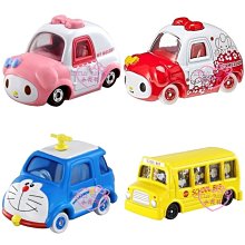 ♥小花花日本精品♥ 美樂蒂 哆啦a夢 史努比 Tomica 多美 小汽車 模型車 收藏 裝飾 ~3