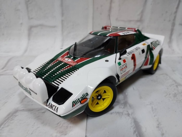 宗鑫 Kyosho KY08130A Lancia Stratos HF 1977 蒙地卡羅站 Aitalia 塗裝