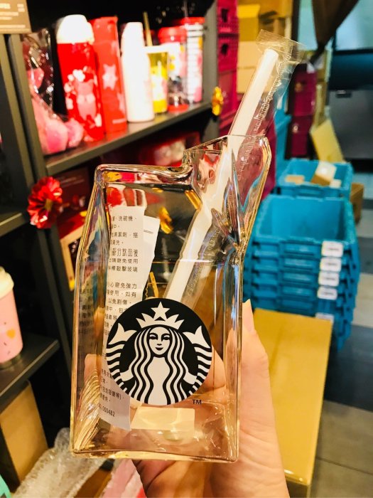 星巴克 透黑/透明冷萃玻璃牛奶盒 Starbucks 2019/01/01上市