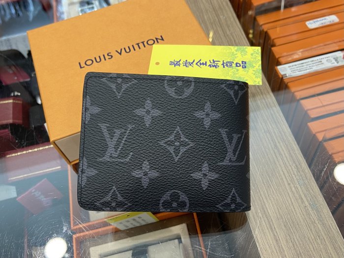 ☆最愛二手精品☆ LOUIS VUITTON LV 全新黑灰色原花字紋對開內交叉短夾皮夾 M61695 XG7875