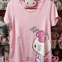 ♥小花花日本精品♥Hello Kitty凱蒂貓站姿走路印花棉質粉色上衣T恤百搭舒適好穿出遊外出必備32055207