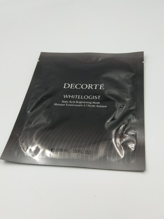  DECORTE 黛珂 瑩潤粹白擊黑瞬采面膜（1入）-著眼於預防肌膚黯沉，速攻美白面膜！