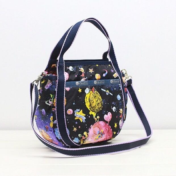 LeSportsac 來自星球 手提斜背多用包 南瓜包 多夾層 SMALL JENNI 8056