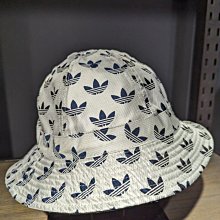 南🔥2023 3月 Adidas GN2255 雙面戴漁夫帽 深藍白 刺繡 雙面Logo 滿版 愛迪達 帽子