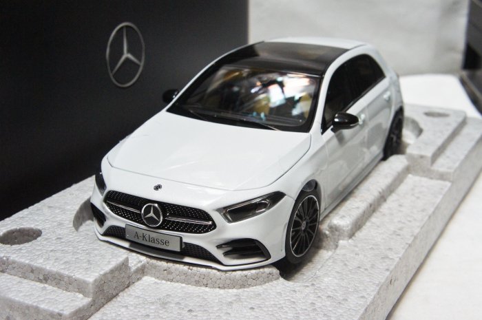 現貨特價】賓士原廠1:18 Norev Mercedes Benz A-Class 2018 W177 白色