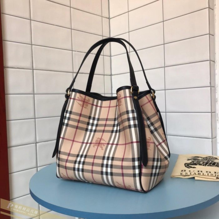 雅格精品代購 BURBERRY 巴寶莉 低調奢華戰馬格紋(1)變形購物手提包 美國outlet代購