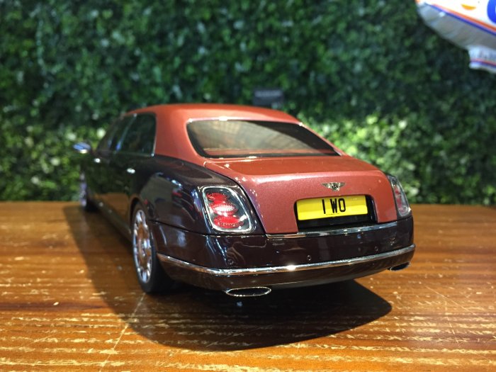 1/18 AlmostReal Bentley Mulsanne Grand Limousine 830604【MGM】