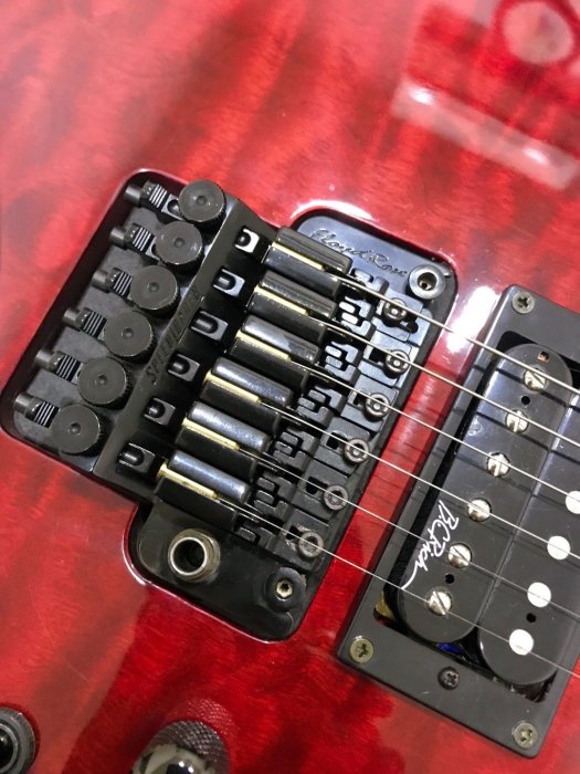 三一樂器 B.C.Rich NJ Series Warlock 無琴頭 大搖座 電吉他 紅色