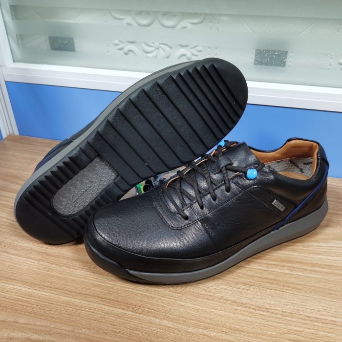 Clarks男鞋 Clarks GORE-TEX 防水鞋 戶外男鞋 休閒鞋 Clarks真皮 通勤鞋 商務鞋 輕便 耐磨