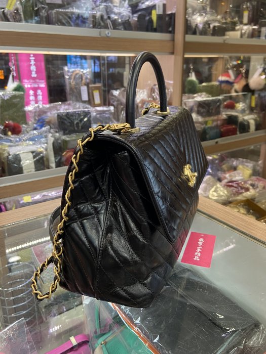 ☆最愛二手精品☆ CHANEL COCO HANDLE 32cm 香奈兒黑色油蠟牛皮V紋金釦金鍊手提包肩背包斜背包手把口蓋包 A92992 XG1109