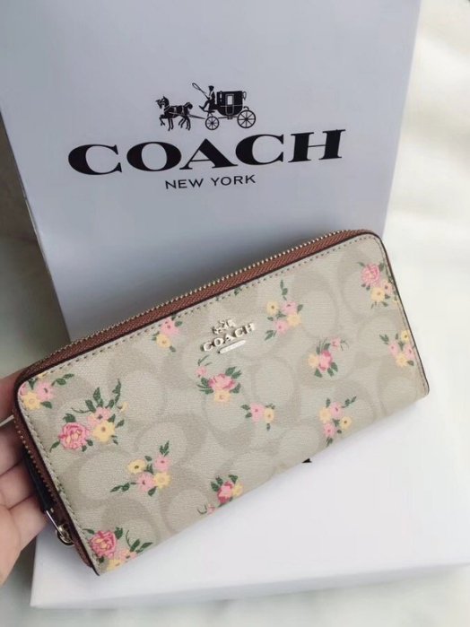 （Outlet特惠）COACH 29931 新款女士花朵拉鏈長夾 手拿包 附購買證明