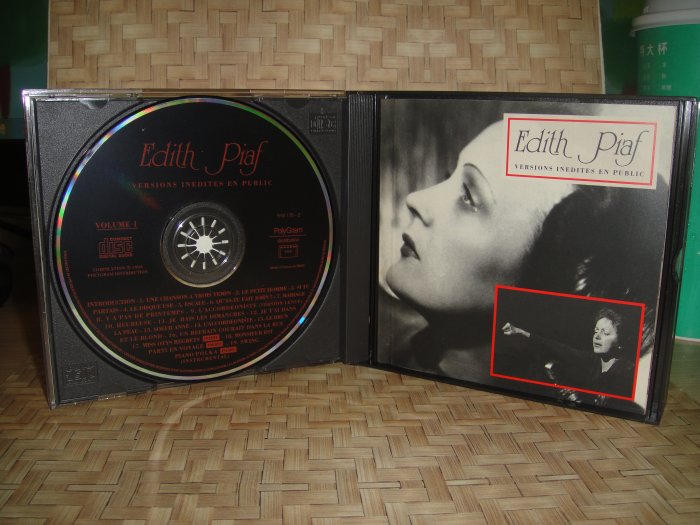 J6547 伊迪絲琵雅芙 Edith Piaf    Versions Inedites EN Public / 雙CD