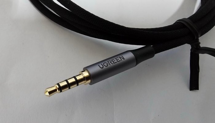 9成9新 UGREEN 綠聯3.5mm "4極"音源線 編織網線身 1.5米