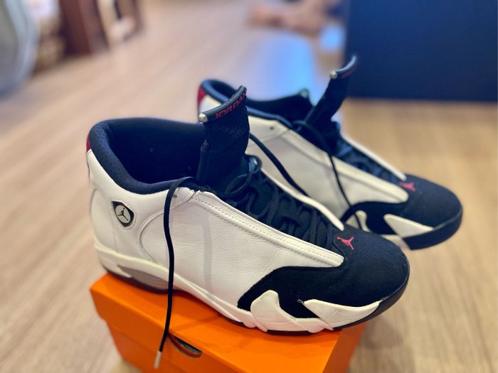 新春特價  Jordan 14 Retro Black Toe 2014（US11）保證正品 收藏家必備