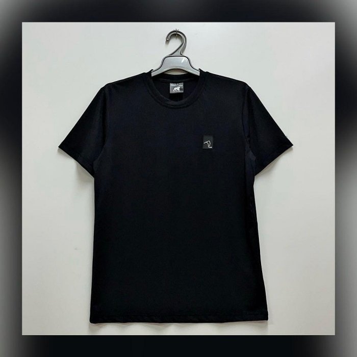 新掀貨服飾《KINGO 》🦍2024男版⭐️大小尺碼❤️ 吸濕 排汗 素色 圓領T恤#411631(黑)M~4L