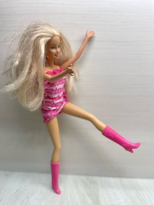 早期芭比娃娃 芭比娃娃 金髮芭比娃娃 二手芭比 二手玩具 小朋友玩具 粉紅色衣服芭比