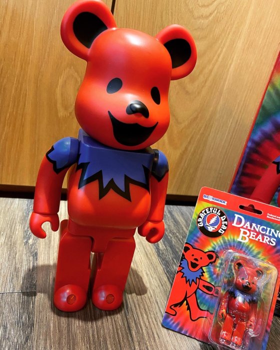 收藏釋出BE@RBRICK Grateful Dead Dancing Bears 100% & 400