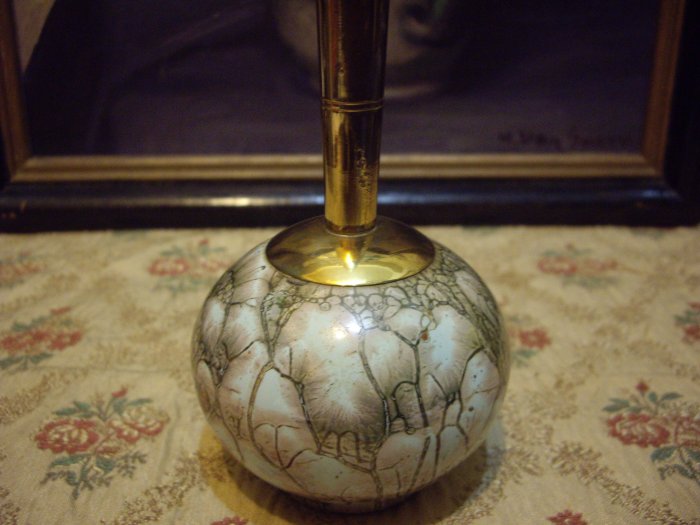 歐洲古物時尚雜貨   荷蘭 手工 圓形底瓷球花紋 身型細長金屬器皿  擺飾品 古董收藏