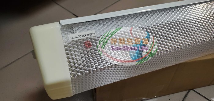 神通照明【東亞照明】4尺T8 20W*1 LED燈管加蓋型燈具單管，透明花紋壓克力燈罩，吸頂遮罩式燈具，LED吸頂燈