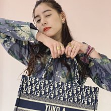 Dior Book Tote Logo 走秀限定版 托特包款