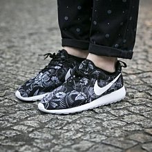 南 ◇現 NIKE ROSHERUN PRINT 黑白 花卉 白勾 輕量 慢跑鞋 男鞋 655206-018 RUN