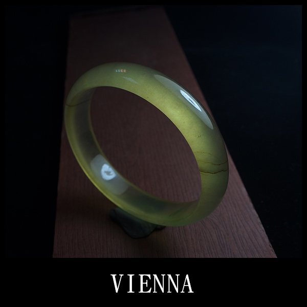 【VIENNA】《手圍18.7/13mm版寬》緬甸玉/玻璃種泛水濃糖蜜翡翠/橢圓玉鐲/手鐲J@/Y10