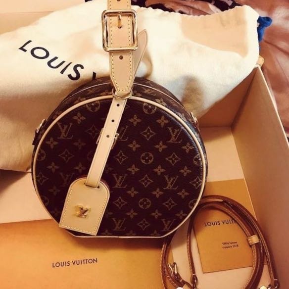 法國專櫃名牌 LOUIS VUITTON LV  LV硬殼帽盒包(圓餅包) 手提包 晚宴包 斜背肩背包 LV走秀款 經典原花硬殼圓餅包M43514