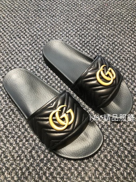 [1985精品服飾] 正品GUCCI 經典時尚 古馳 金屬Logo 真皮 休閒 拖鞋 義大利製  現貨UK7  優惠價