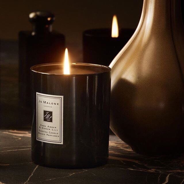 糖果屋美妝 JO MALONE 黑琥珀與野薑花居室香氛工藝蠟燭 Dark Amber & Ginger Lily