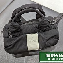 南🔥2023 10月 ADIDAS ESSENTIALS 迷你肩背包 可調式肩背帶 耐磨 拉鍊 網布 黑 HY2999