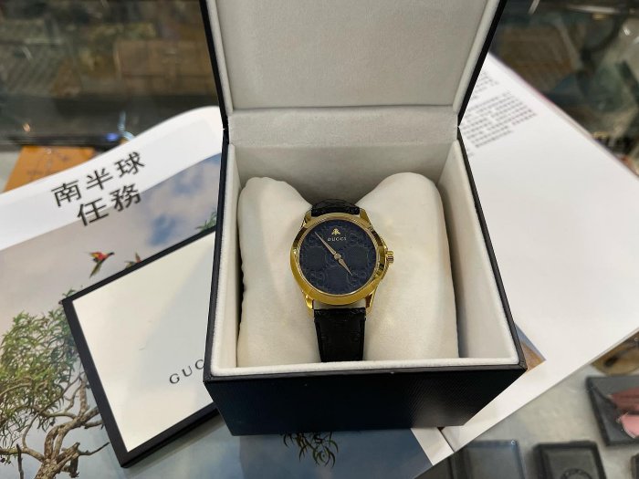 女人街國際精品"GUCCI 經典款 YA1264034  蜜蜂 黑色 logo 皮帶  石英 手錶