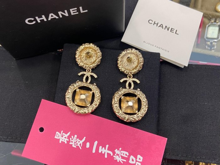 ☆最愛二手精品☆ CHANEL 香奈兒金色圓型邊垂吊雙C拼珍珠方型水鑽垂吊針式耳環 AB7747 XG6150