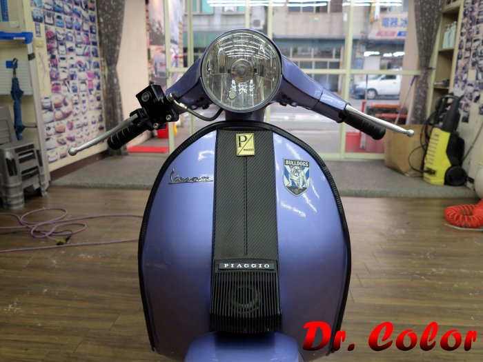 Dr. Color 玩色專業汽車包膜 Vespa PX 150 黑carbon_車頭面板 /前土除