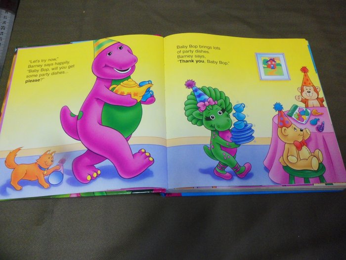 【彩虹小館】L4英文童書~The Big Book of Barney Stories(精裝本)