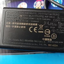 PS Vita 1007 9成新都沒什麼玩 SONY原廠記憶卡29G 水晶外殼盒書全 (高雄可面交)