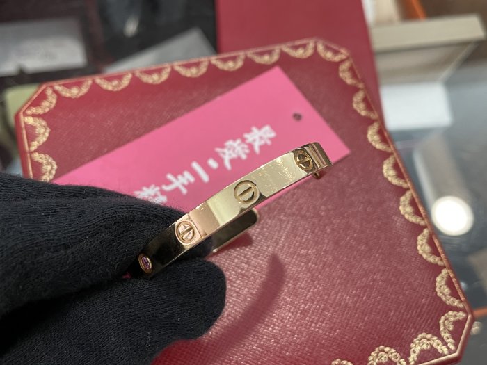 ☆最愛二手精品☆ CARTIER LOVE BANGLE 卡地亞黃K金手環 18號 18K 750 XG4480 一顆粉鑽石 C字開口