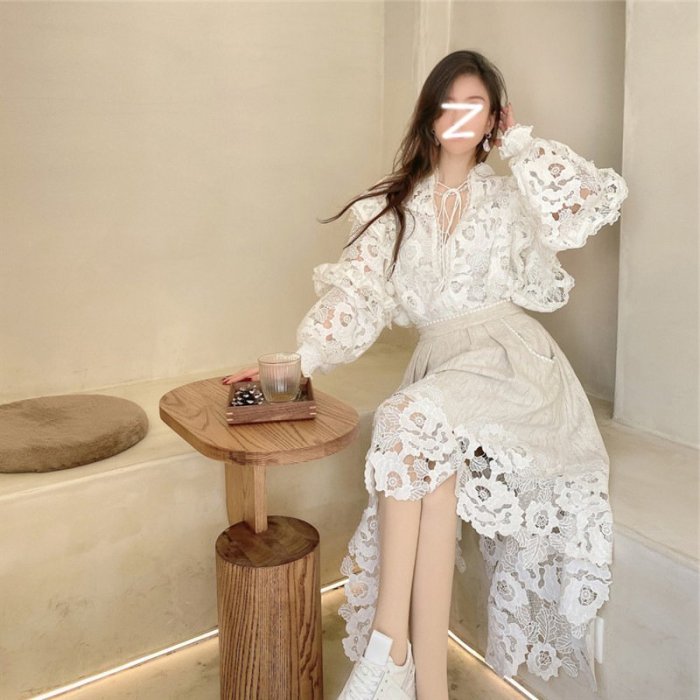 [ ohya梨花 ] =韓國帶回=最新春夏新款性感名媛簡約設計款穿款白色蕾絲罩衫+半裙造型兩件式套裝