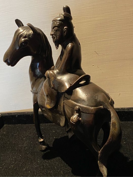 小店*銅雕男子騎馬香爐