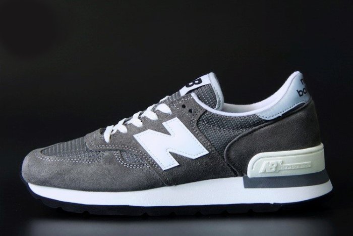 @ A - li 269 NEW BALANCE M990GRY V1  美製 元祖灰 經典 麂皮復古跑鞋