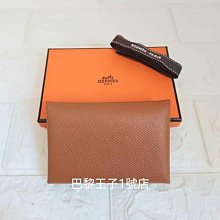 【巴黎王子1號店】《Hermes 愛馬仕》Calvi金棕色 37 Gold 牛皮 扣式 零錢包 卡夾~預購