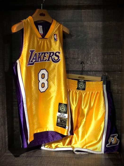 Mitchell & Ness "Kobe Bryant" 籃球名人堂 8/24 雙面紀念 球褲 (雙面穿)