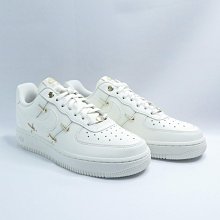 NIKE W Air Force 1 07 LX 女休閒鞋 FV3654111 小金勾 米白【isport愛運動】