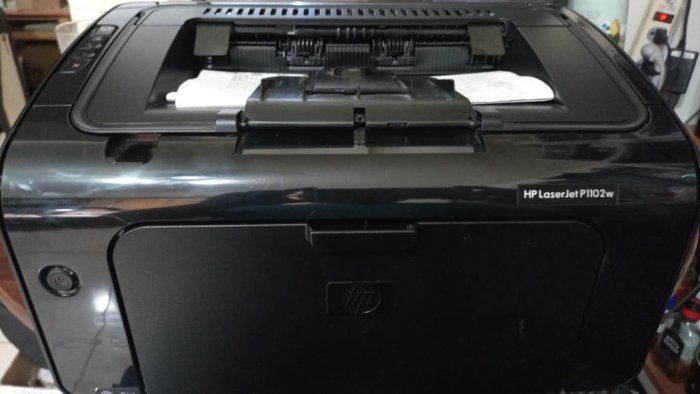 HP P1102W 1102w 黑白中古雷射印表機庫存少印碳粉CE285A賣1799未稅還有m1132 p1006