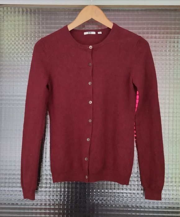 日本品牌 Uniqlo 棗紅色 100% Cashmere 喀什米爾羊絨圓領開襟柔軟保暖長袖羊毛衣外套 (女)