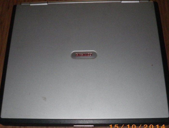 Compaq Presario V1000  筆電殺肉機