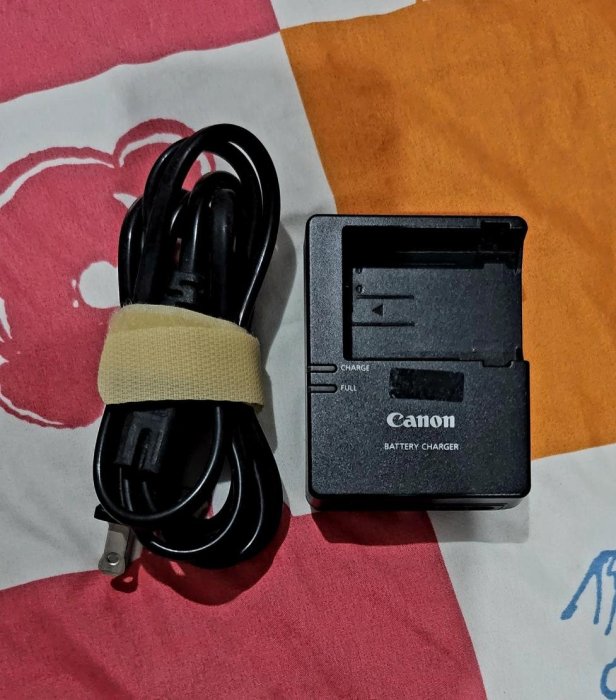 Canon 550D單眼相機 入門機 雙鏡頭［EFS 18-55mm］+［18-135mm］