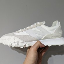 南◇2022 5月 new balance 白灰 男女款 IU 情侶鞋 復古 時尚 休閒 UXC72RB