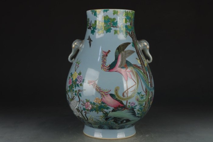 清乾隆-藍釉粉彩鳳穿花卉花鳥紋象耳尊高度30cm，口徑11.7cm，肚徑23cm，底徑13.2cm。-49321